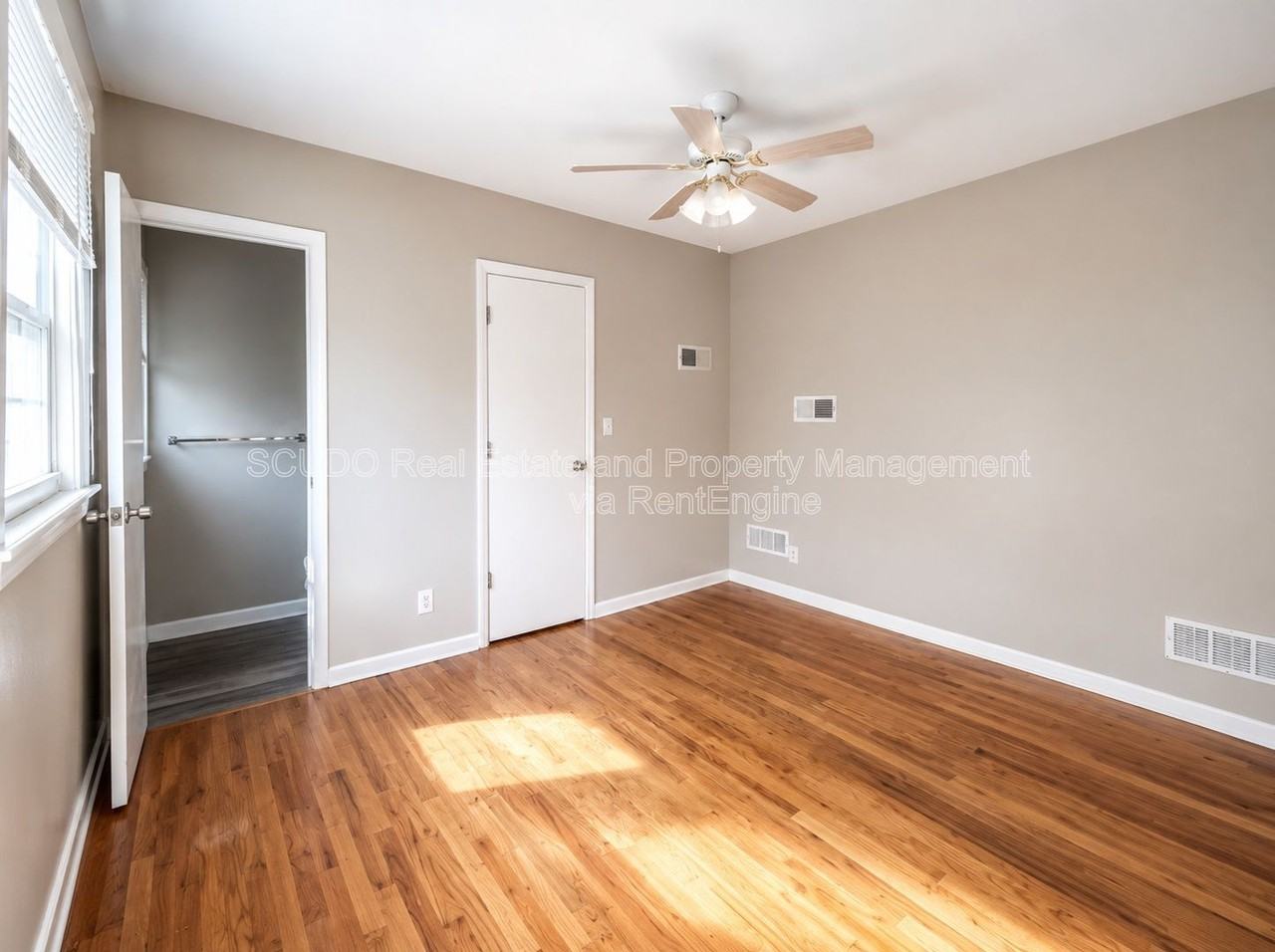 10516 E 10th St S - Photo 5 of 12