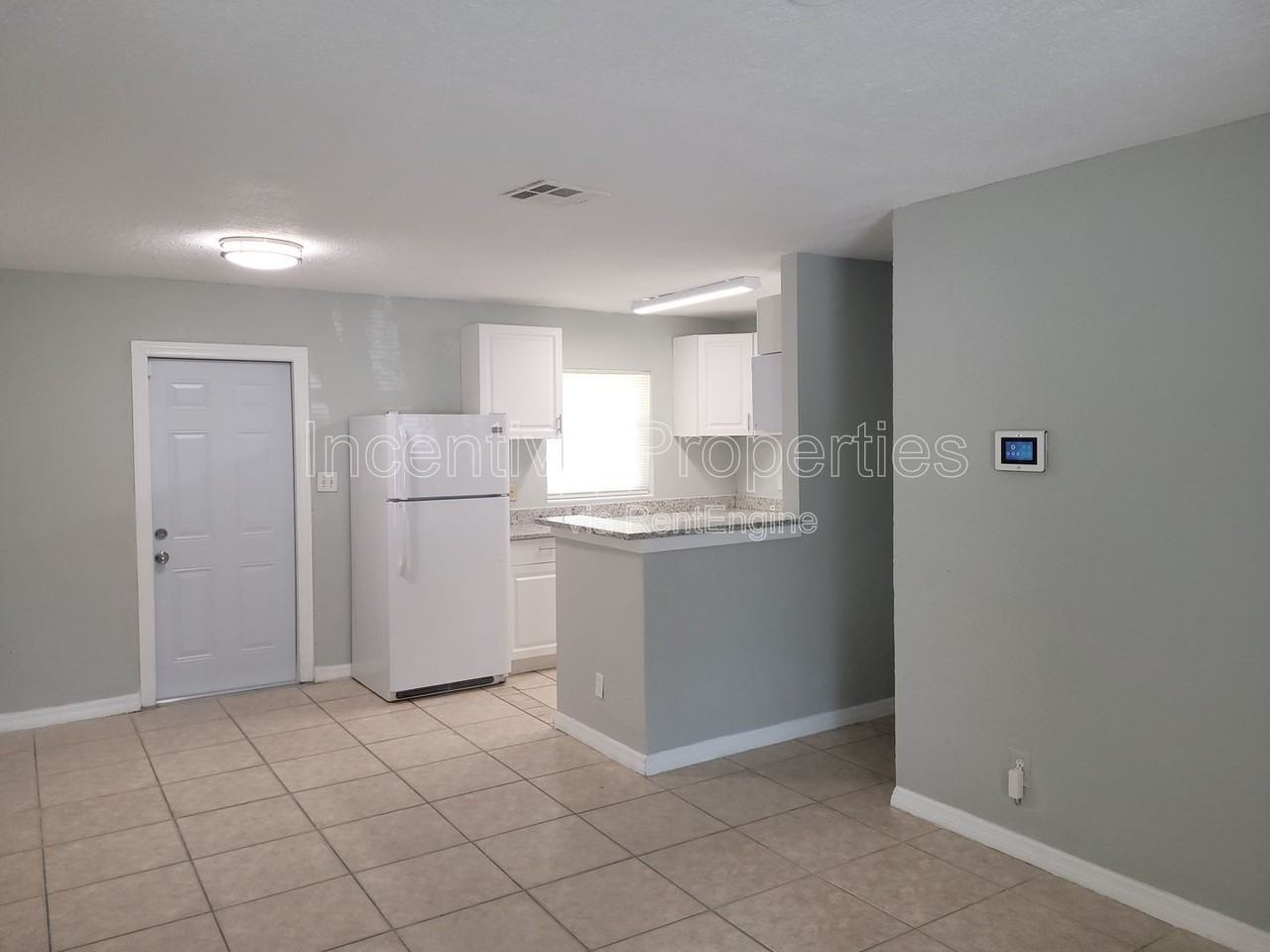 7803 Mandarin Dr - Photo 4 of 11