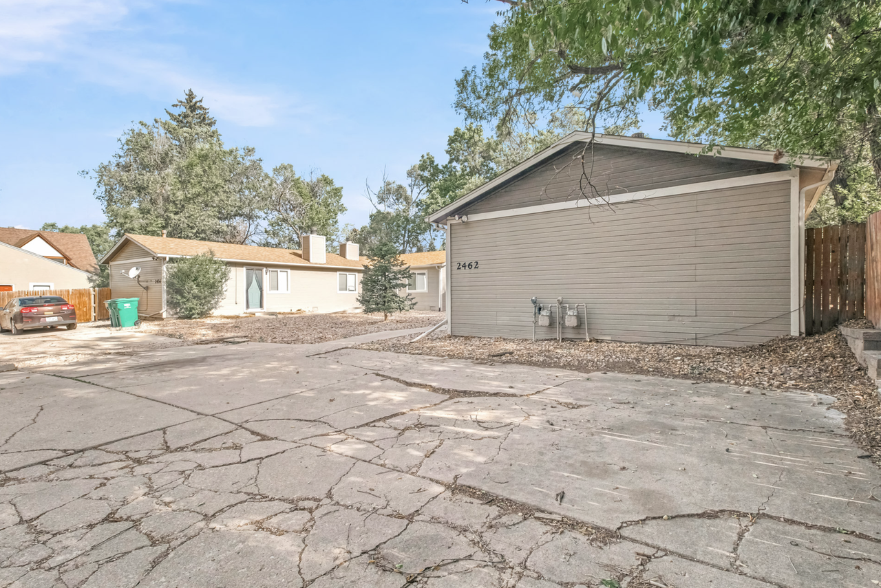 2462 E Willamette Ave - Photo 3 of 19