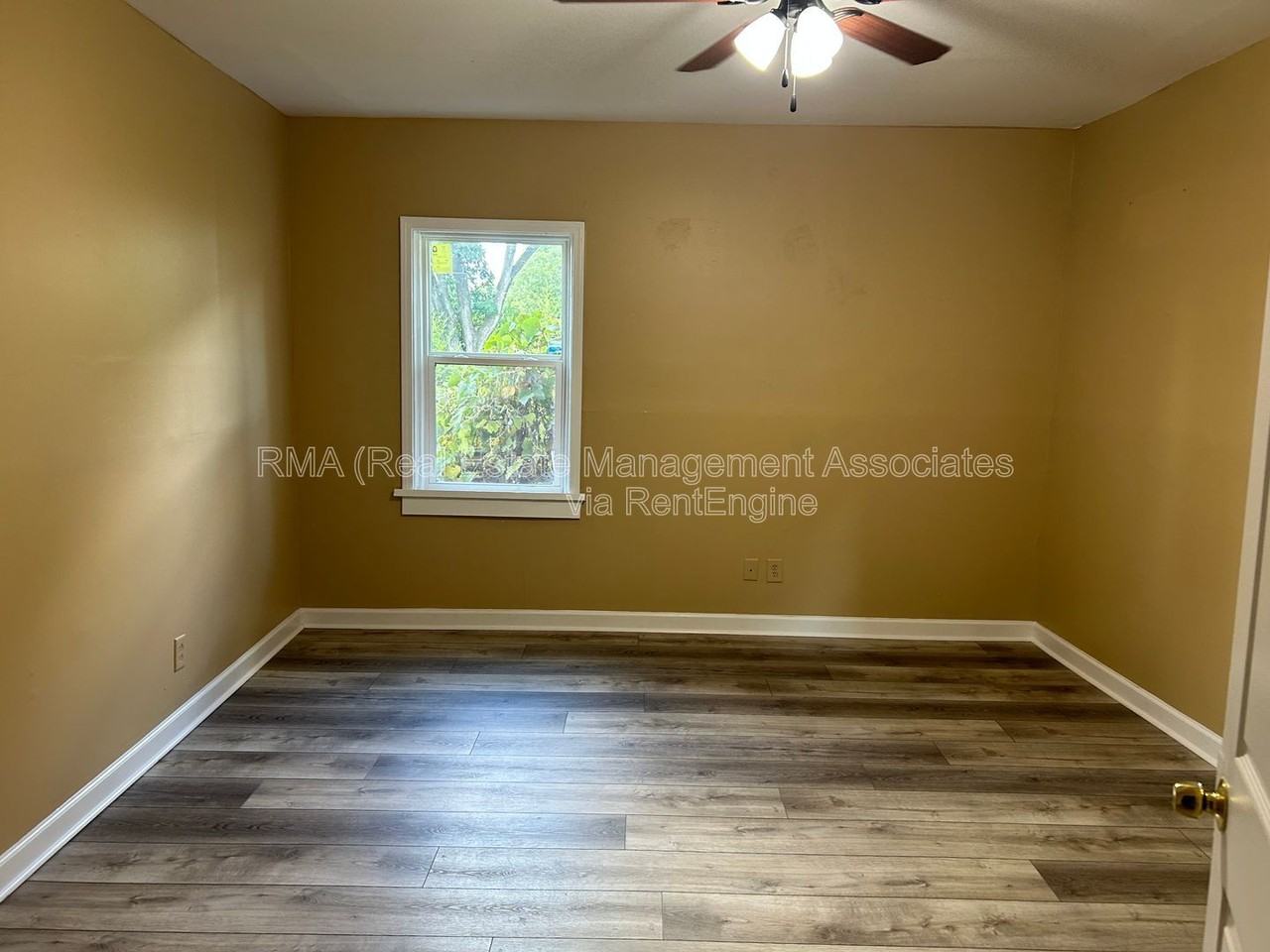 333 W College St - Photo 5 of 11