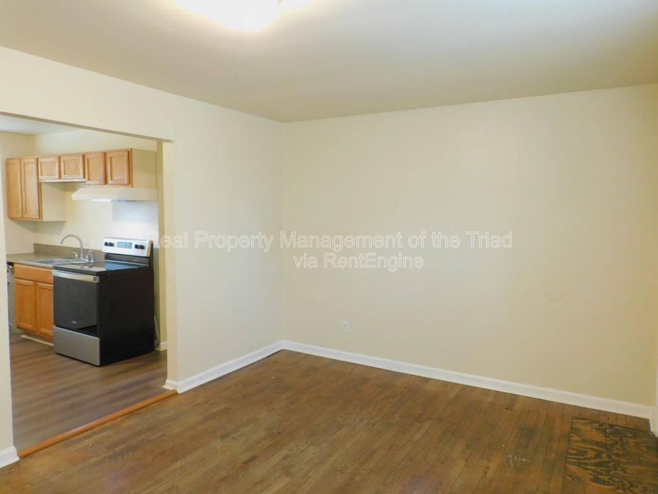 2118 Everitt St #D - Photo 2 of 17
