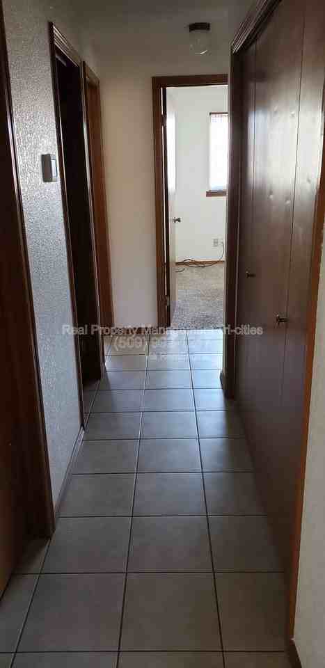 4311 Desert Pl - Photo 7 of 13