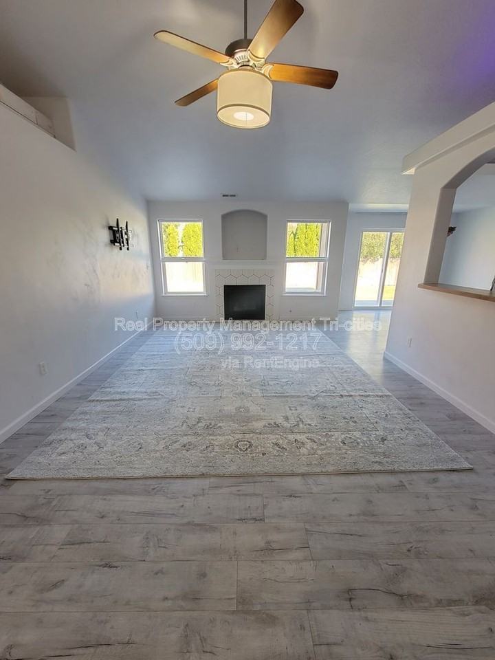 5142 Monica St - Photo 3 of 20