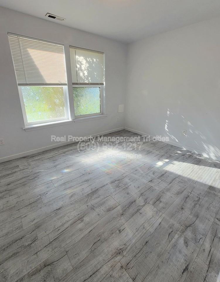 5142 Monica St - Photo 7 of 20