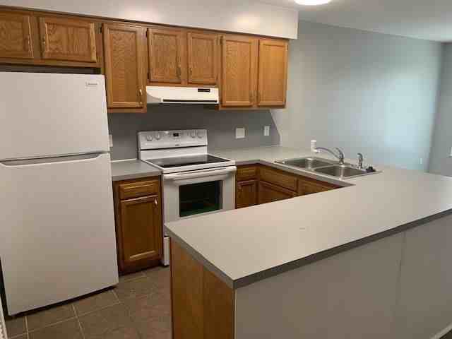 129 W Victoria Ct #E - Photo 2 of 18