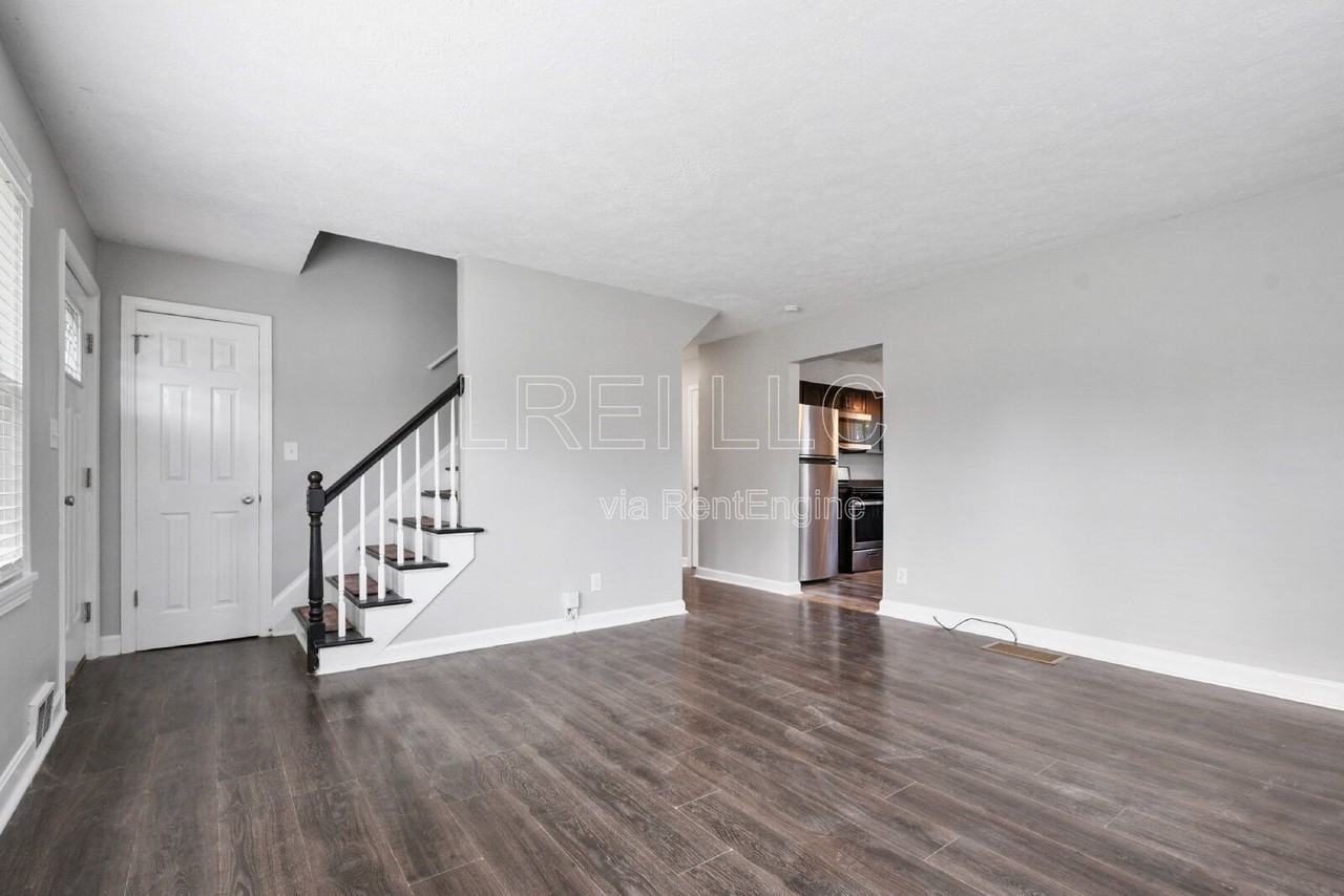 7729 Bluebonnet Rd - Photo 2 of 15