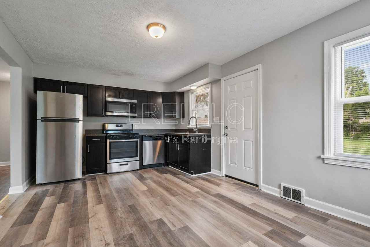 7729 Bluebonnet Rd - Photo 4 of 15