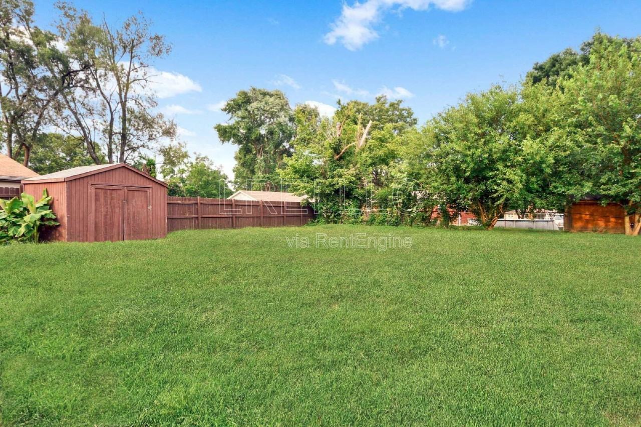 7729 Bluebonnet Rd - Photo 5 of 15