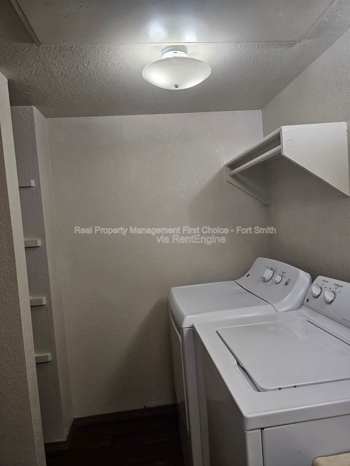 31 Cedar Creek Ct #8 - Photo 6 of 12