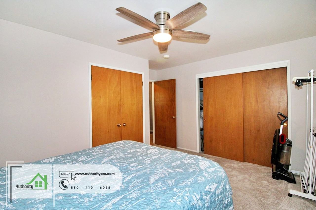 4548 Pensacola St - Photo 7 of 23