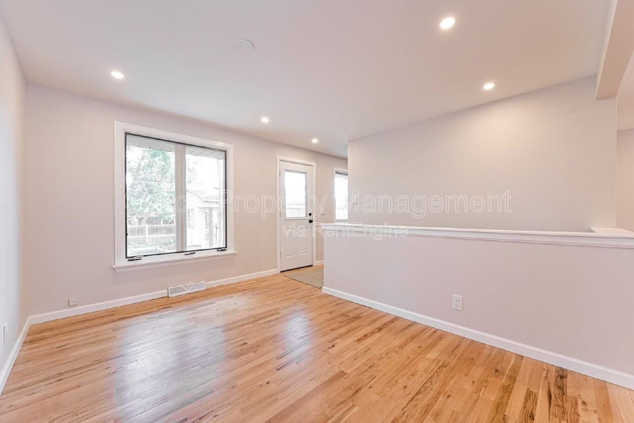 270 Beryl Way - Photo 7 of 30