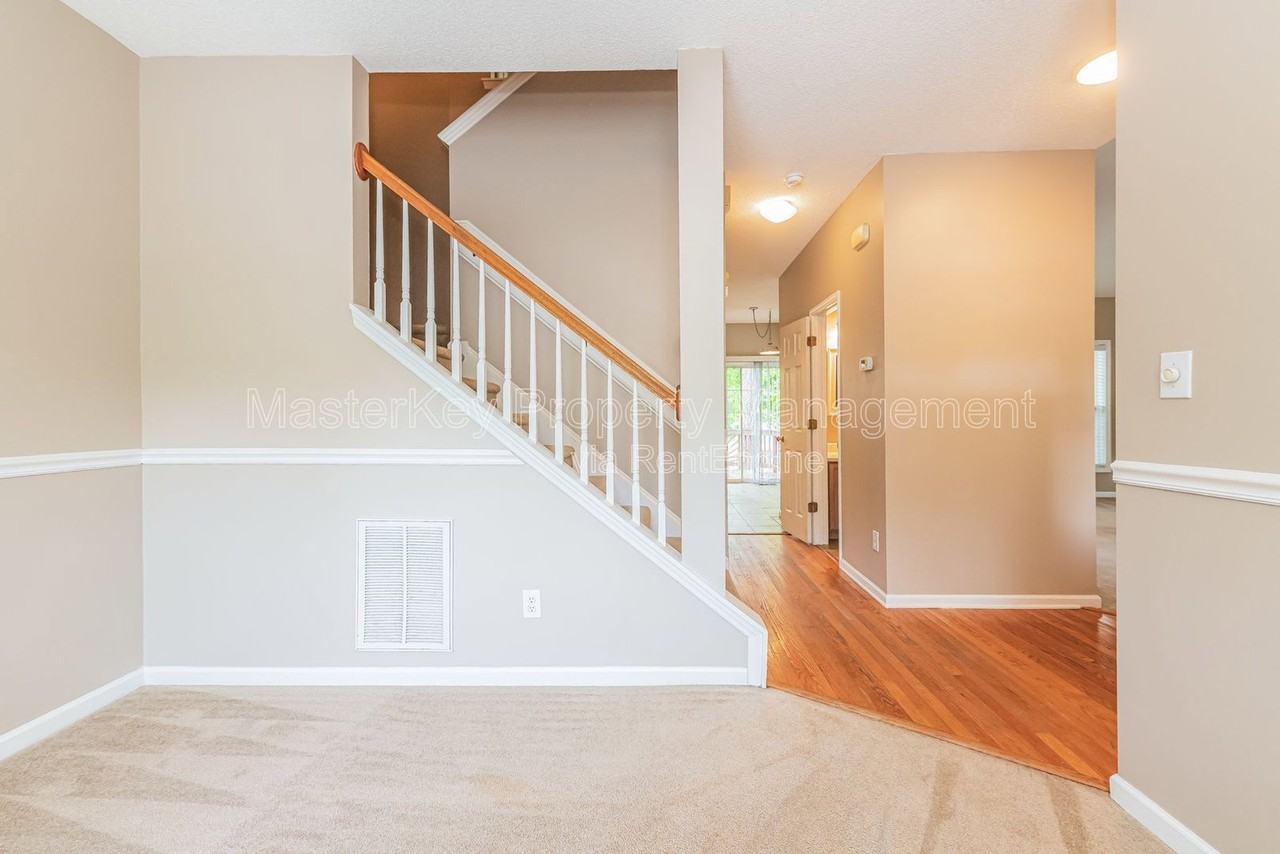 4001 Winecott Dr - Photo 7 of 28