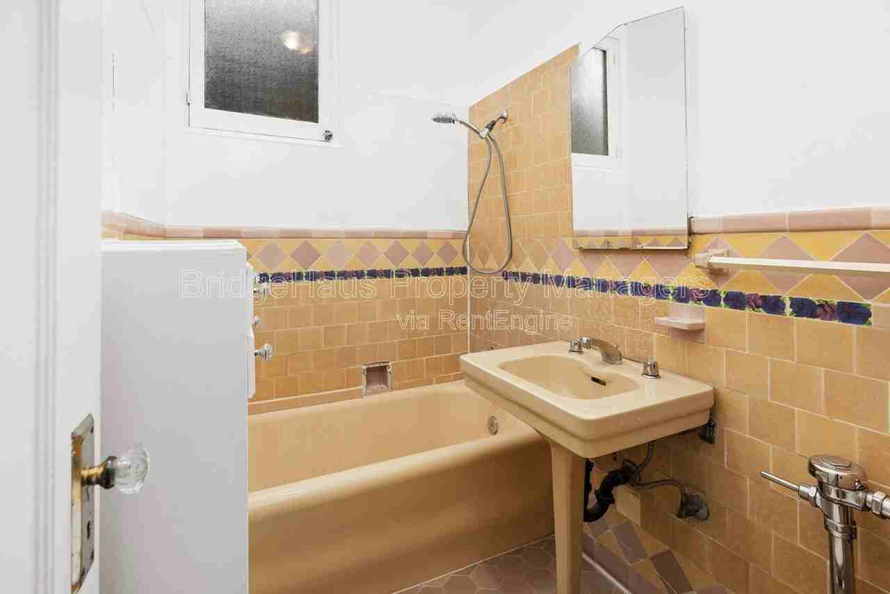 2664 6th Ave - Photo 5 of 22