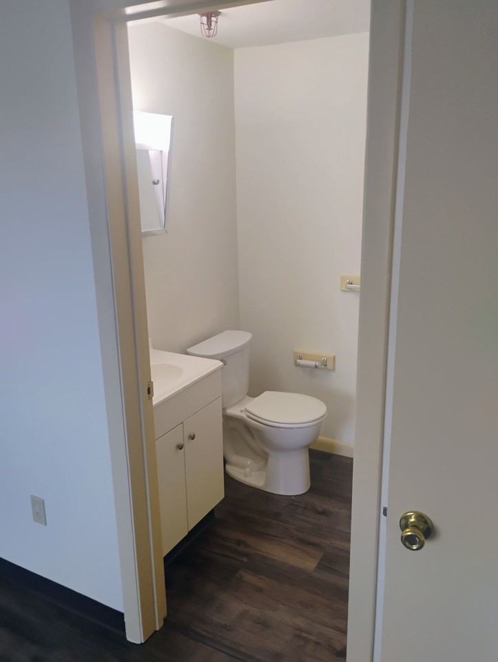 261 Pine St #43 - Photo 7 of 9