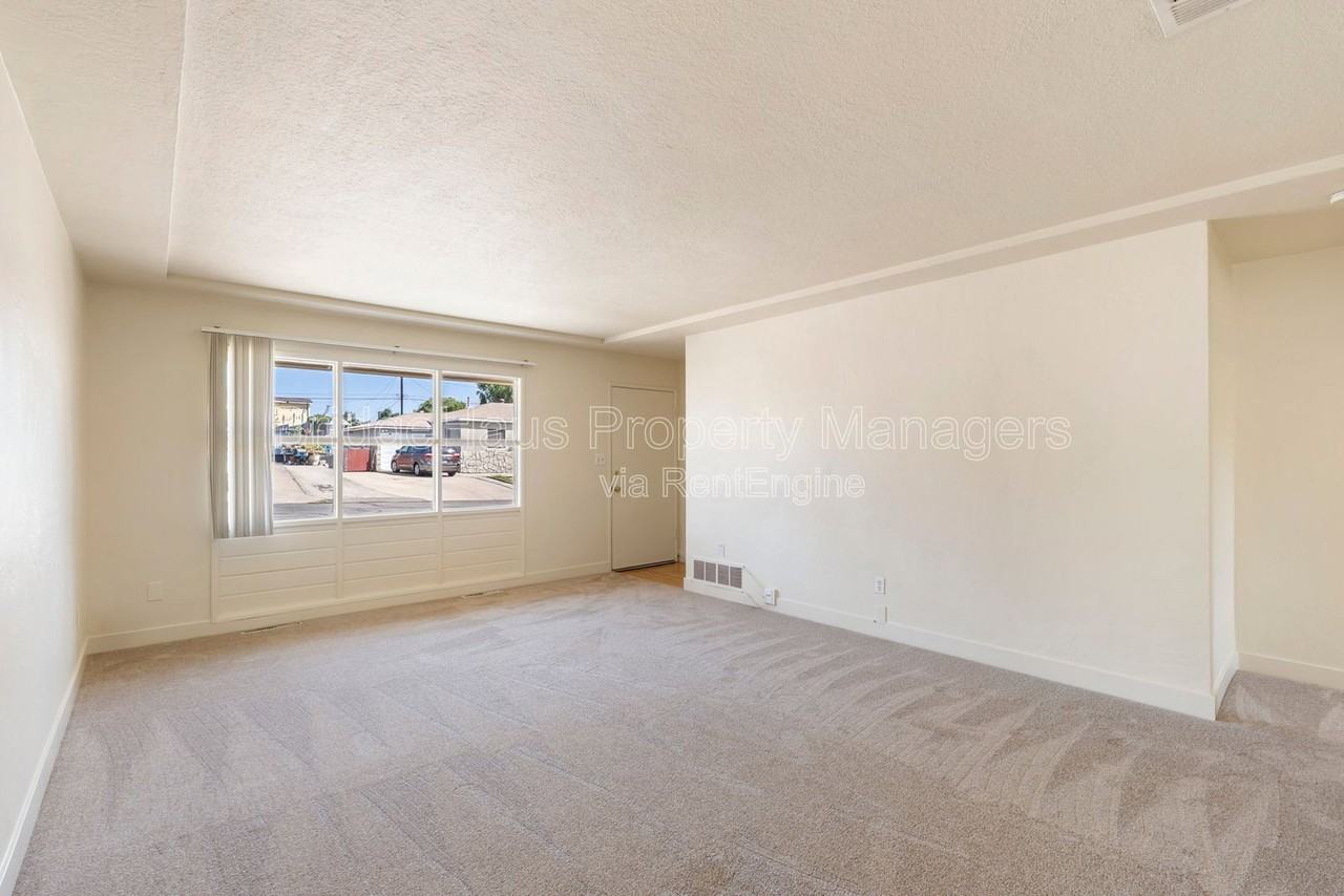 5625 Gables St #A - Photo 6 of 23