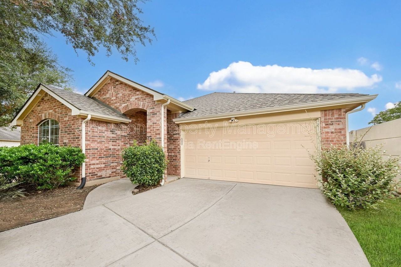 10947 Redstone Ct - Photo 2 of 33
