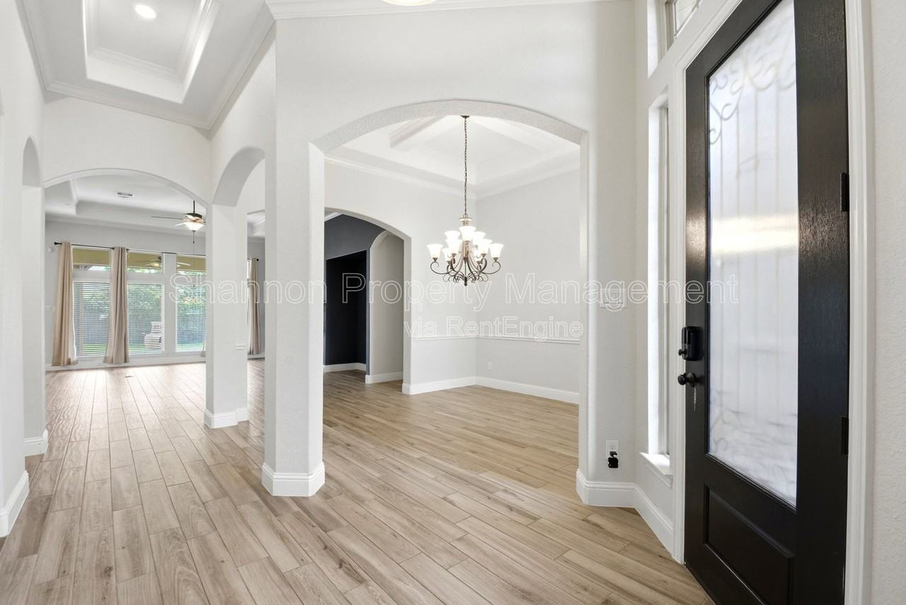 5818 Fairway Shores Ln - Photo 5 of 31