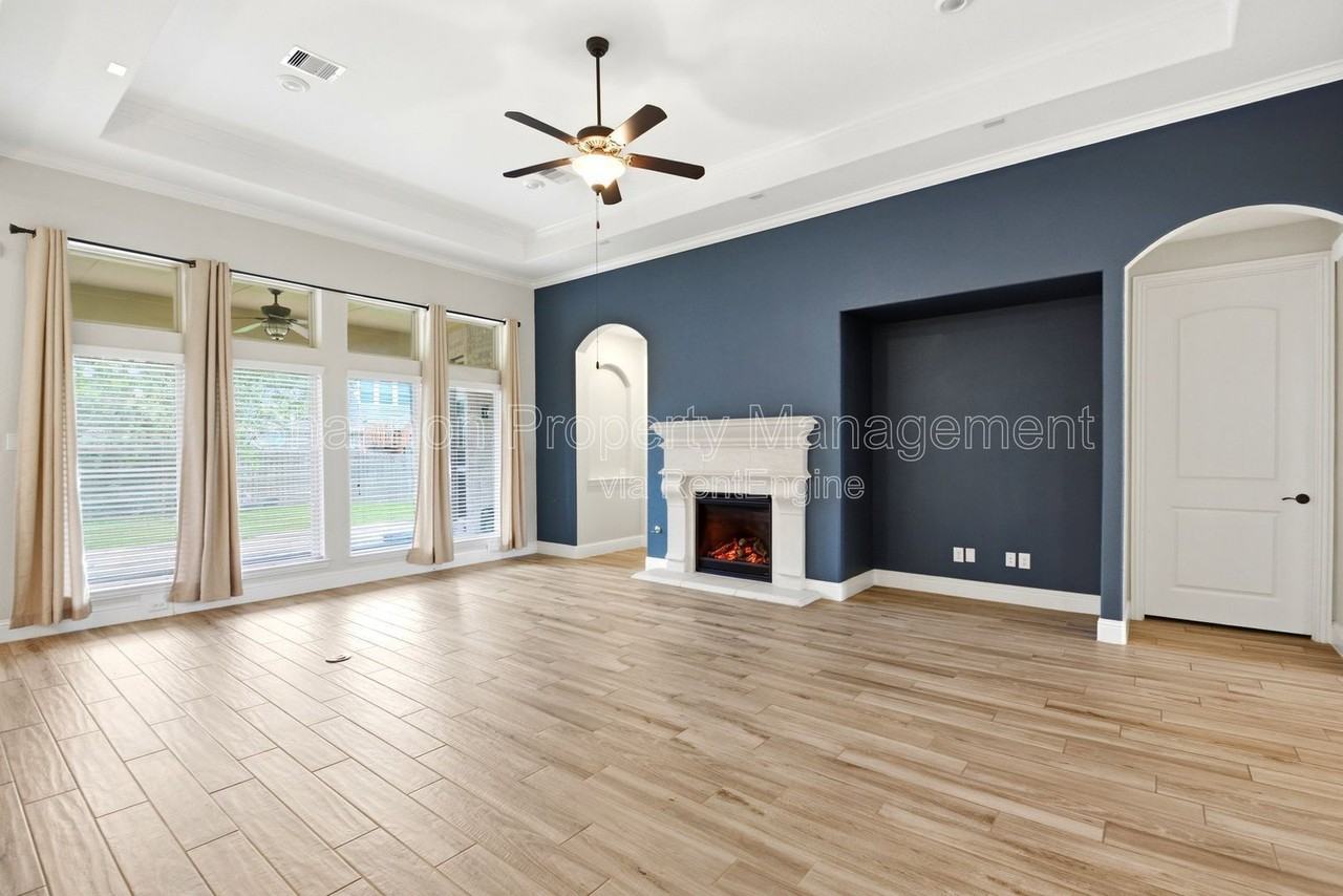 5818 Fairway Shores Ln - Photo 7 of 31