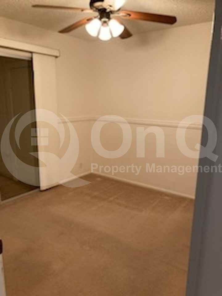 420 W Yukon Dr #1 - Photo 5 of 11