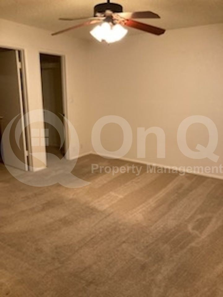 420 W Yukon Dr #1 - Photo 6 of 11
