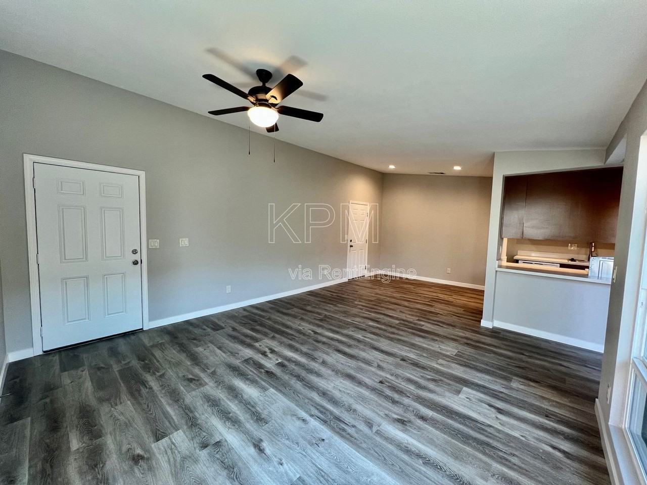 2204 Dijon St - Photo 4 of 20