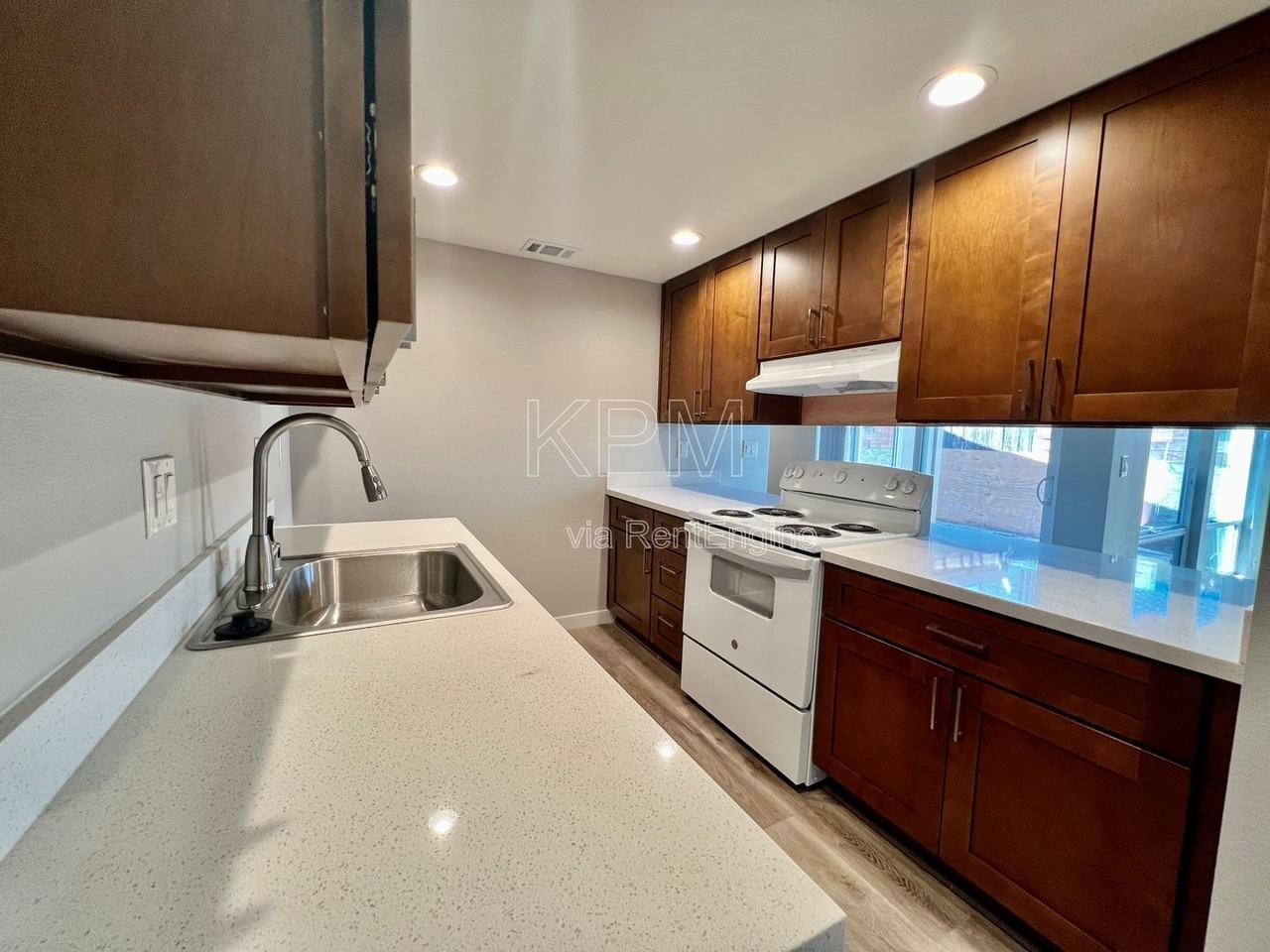 2204 Dijon St - Photo 7 of 20