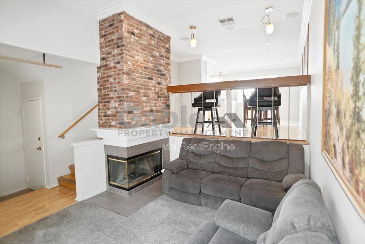 27663 Ironstone Dr #5 - Photo 3 of 18