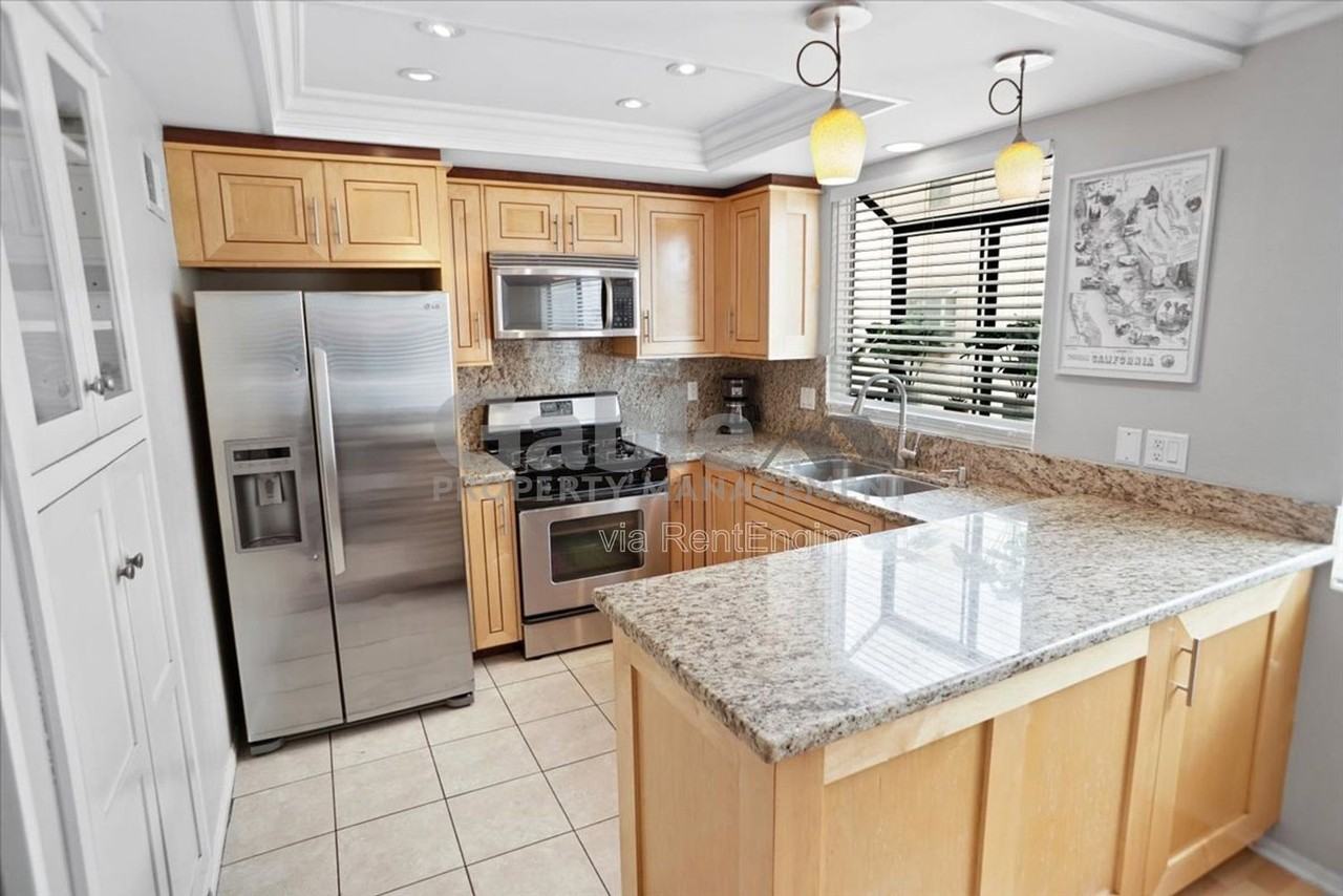 27663 Ironstone Dr #5 - Photo 6 of 18