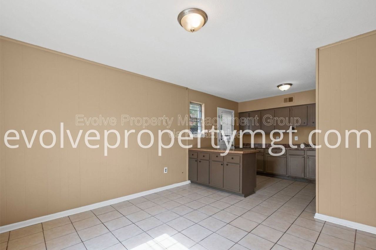 3771 Ironwood Dr - Photo 6 of 11