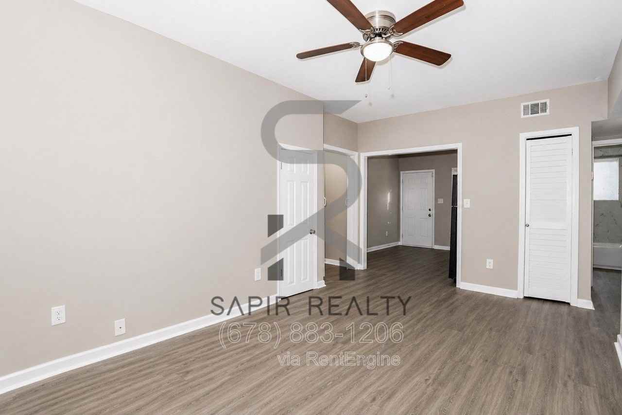 359 Lanier St Nw #1 - Photo 4 of 16
