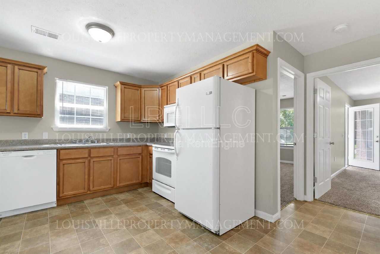304 Keeneland Dr #1A - Photo 6 of 18