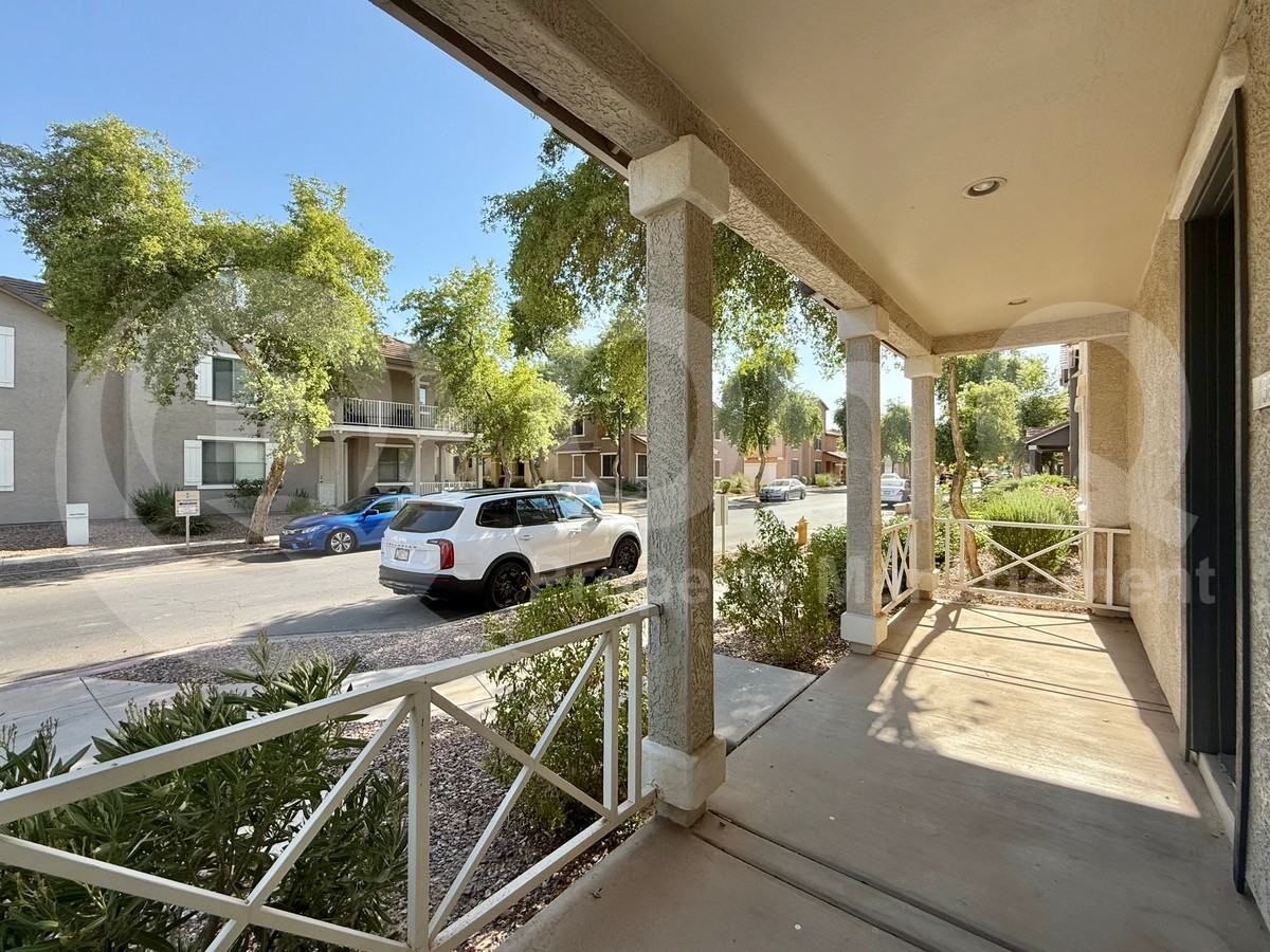 3834 E Santa Fe Ln - Photo 3 of 28