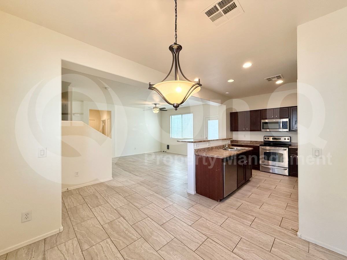 3834 E Santa Fe Ln - Photo 6 of 28