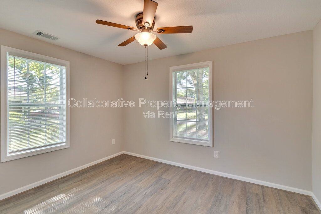 1910 Vassar St - Photo 6 of 14