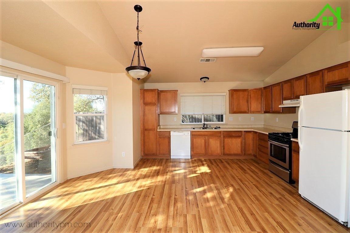 19531 Prospect Peak Ct #B - Photo 5 of 17