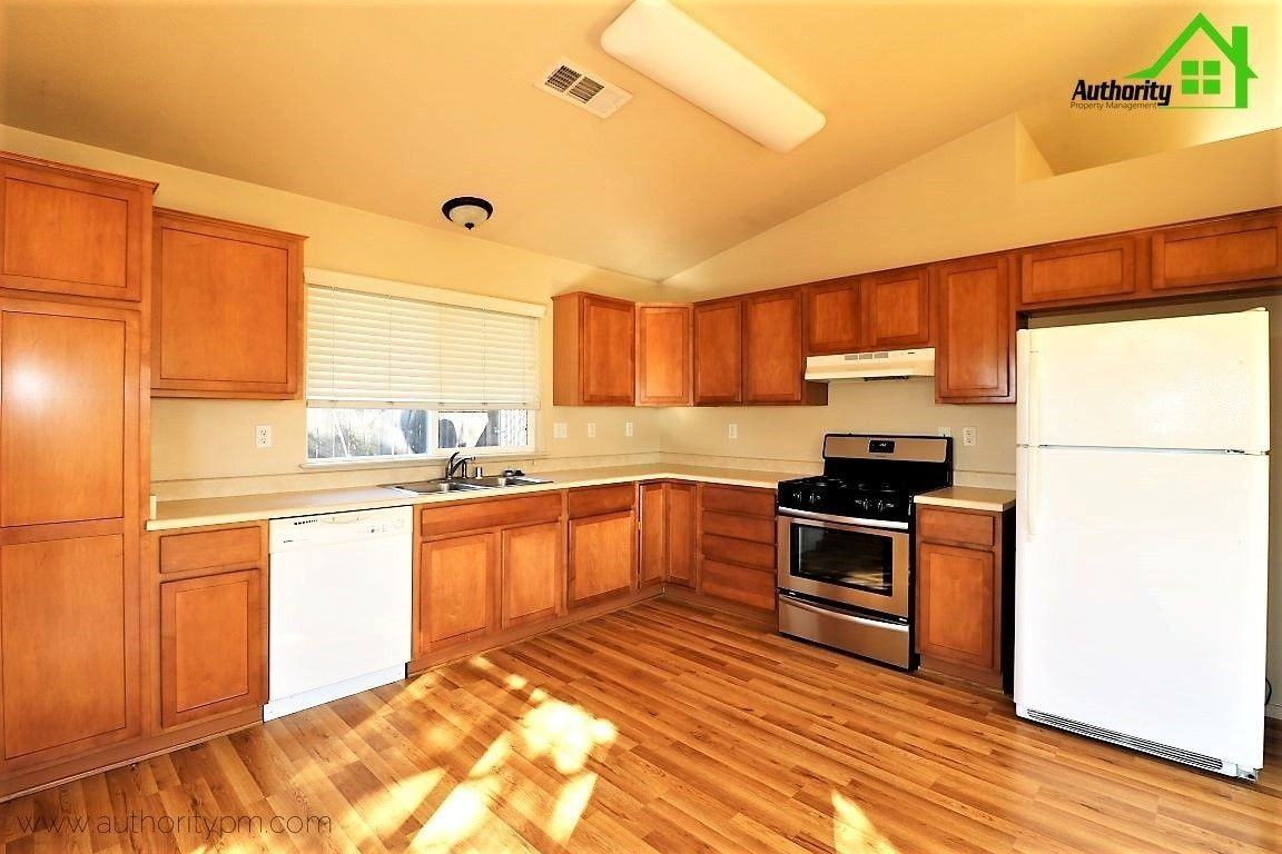 19531 Prospect Peak Ct #B - Photo 6 of 17