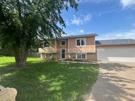 3147 N Brookfield Ct - Photo 1 of 1