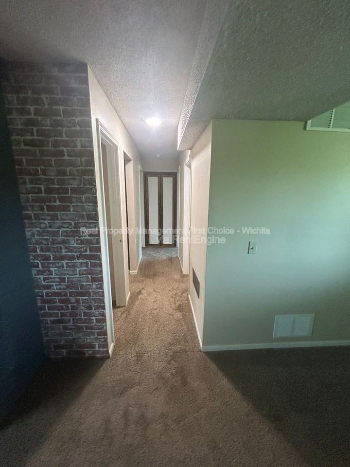3147 N Brookfield Ct - Photo 6 of 27