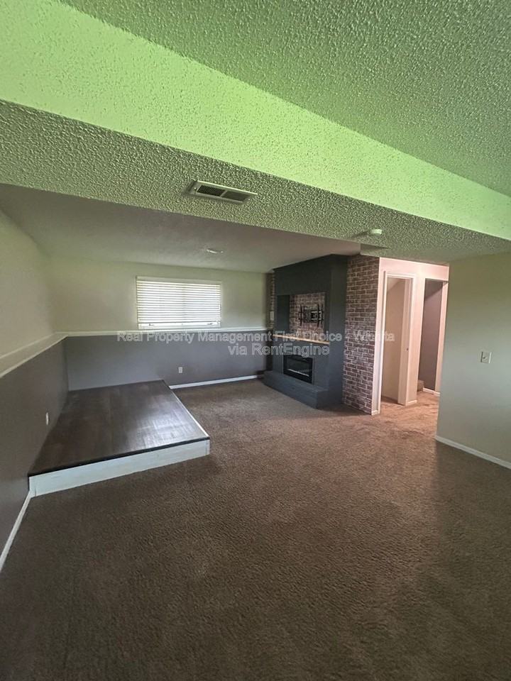 3147 N Brookfield Ct - Photo 7 of 27