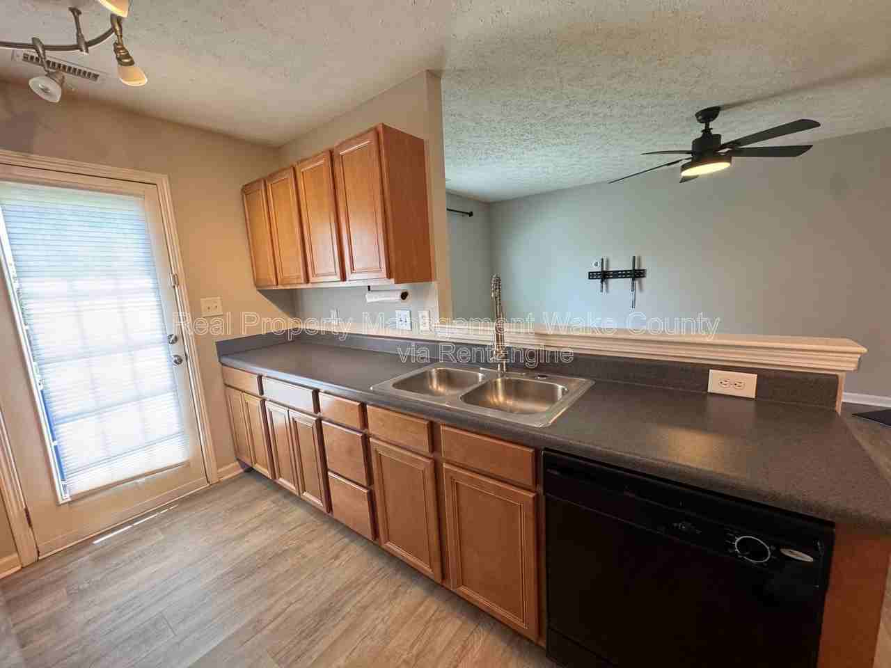 5228 Big Bass Dr - Photo 3 of 32