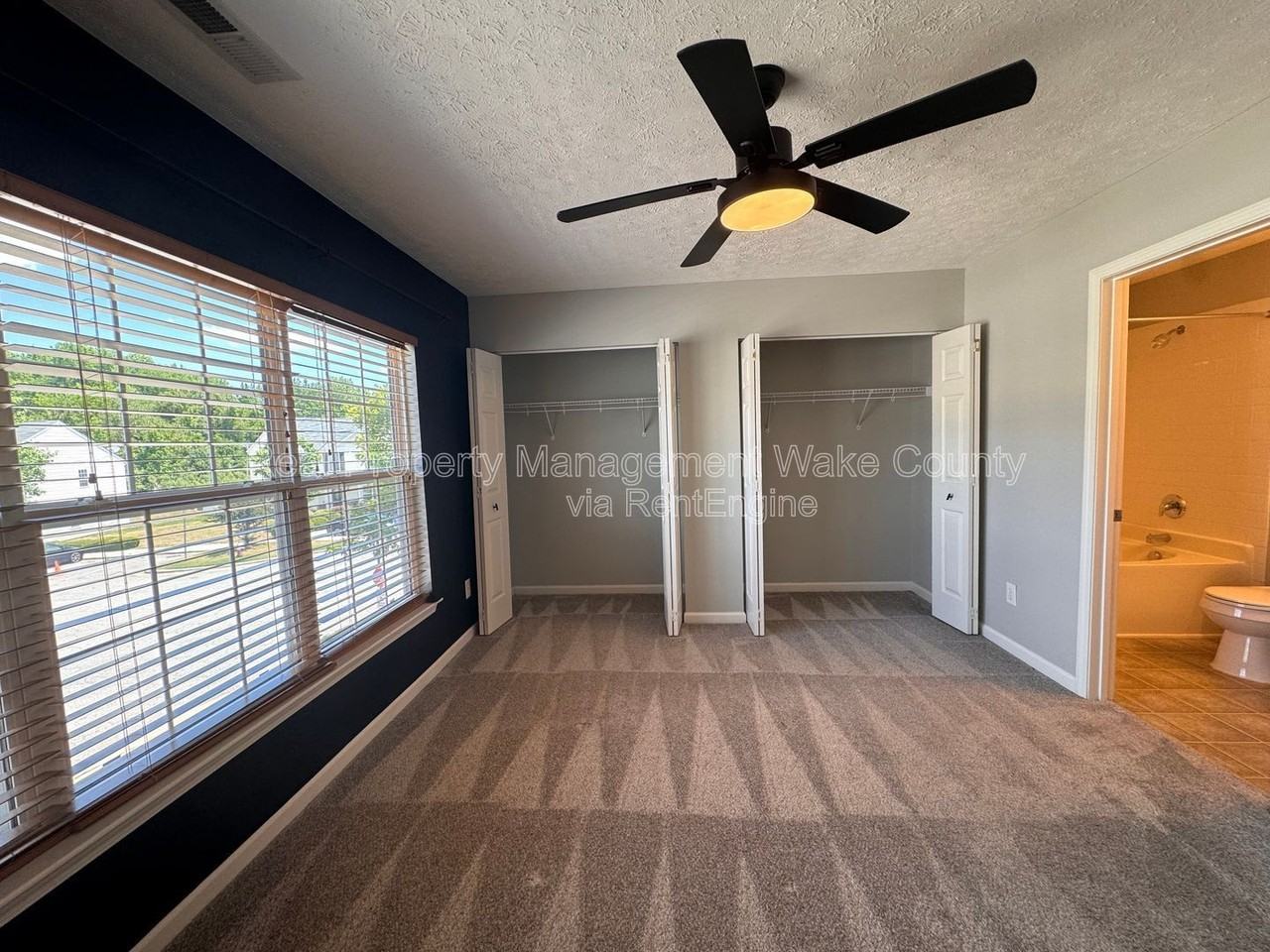 5228 Big Bass Dr - Photo 5 of 32