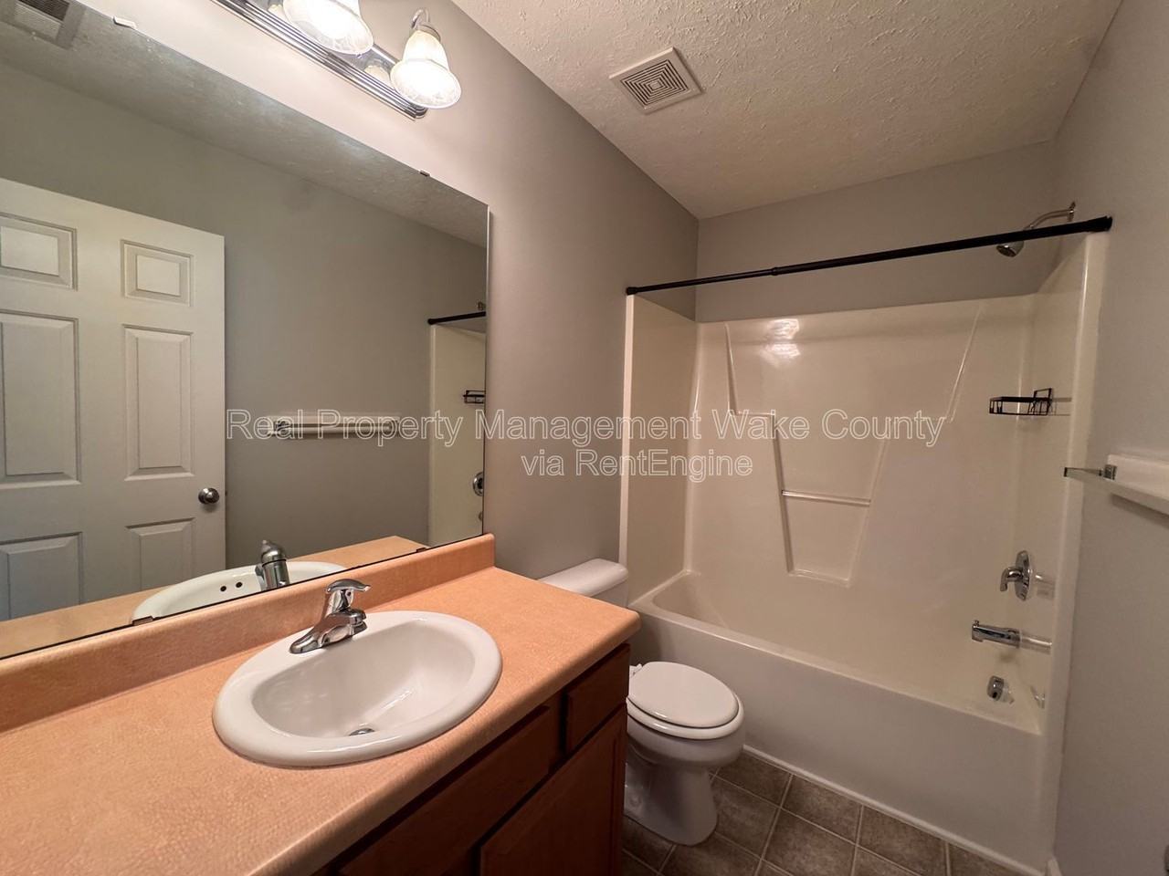 5228 Big Bass Dr - Photo 6 of 32