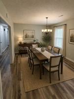 featured image of 913 Waverly Ave
