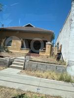 featured image of 427 N 3rd Ave