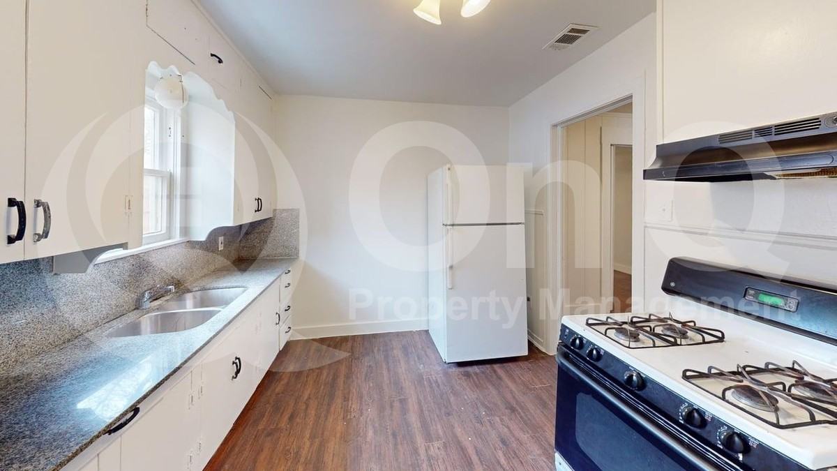 2246 Anson Rd - Photo 4 of 20