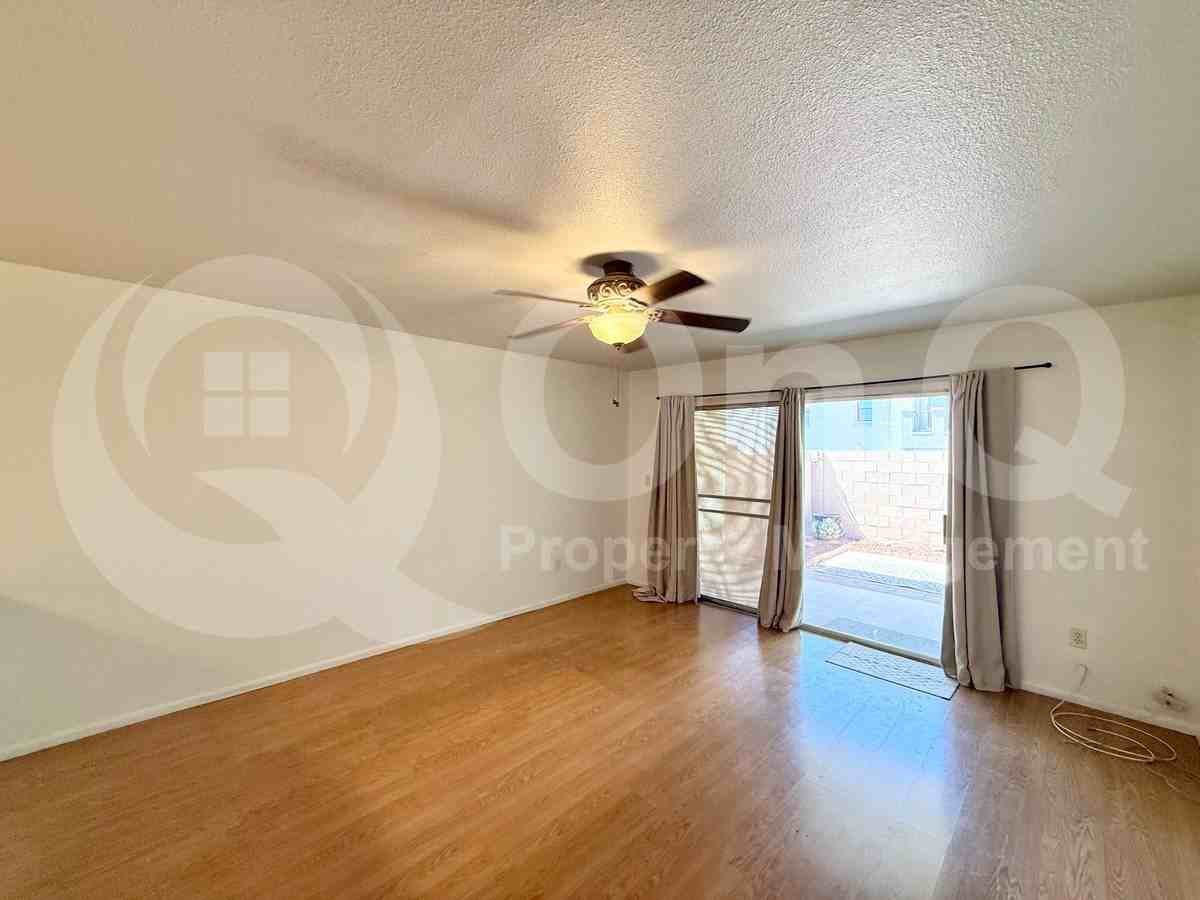 404 E Colgate Dr - Photo 5 of 18