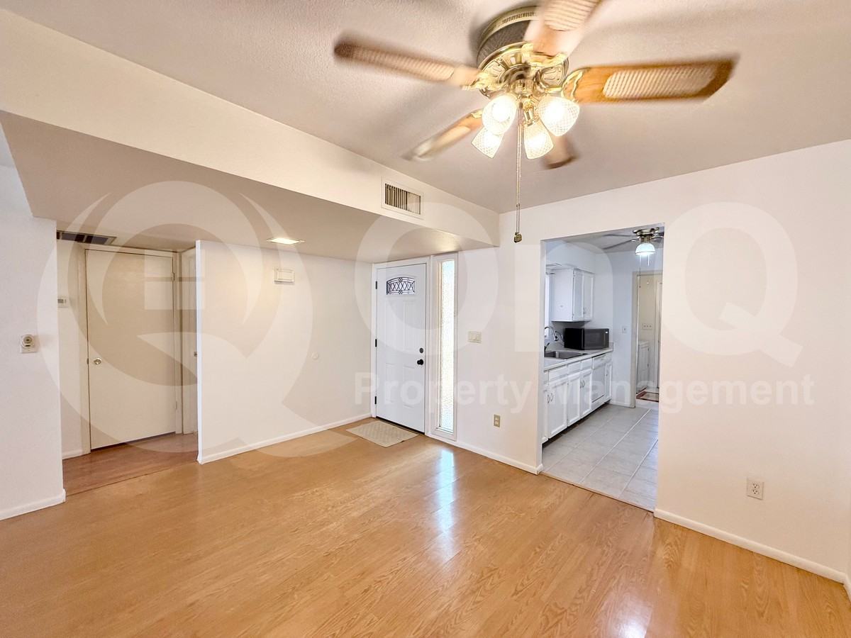 404 E Colgate Dr - Photo 6 of 18