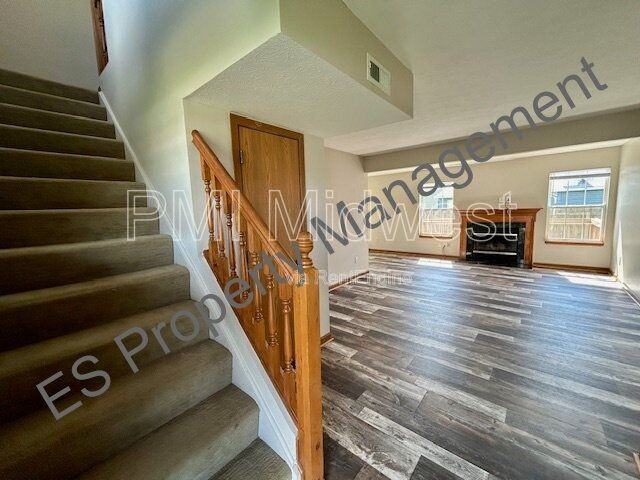 4322 Strawflower Dr - Photo 4 of 27