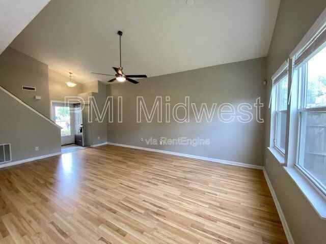 112 Gazebo Dr - Photo 5 of 32