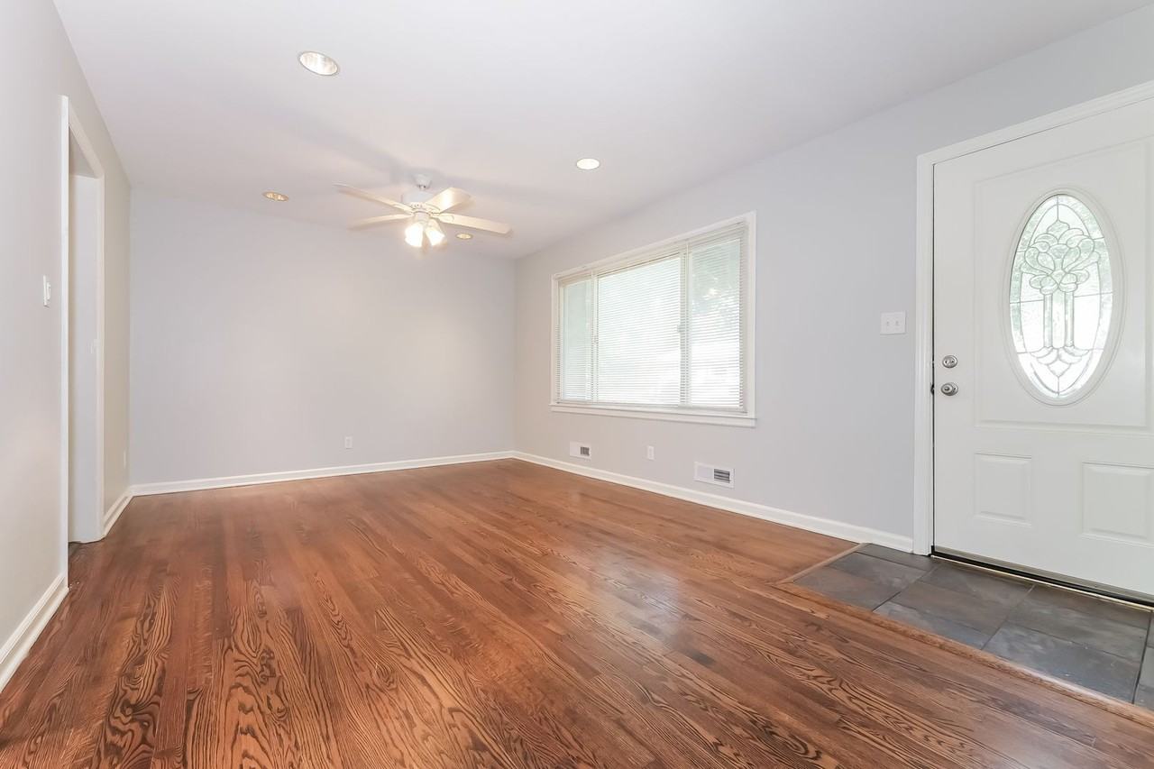 12811 12th St - Photo 3 of 17